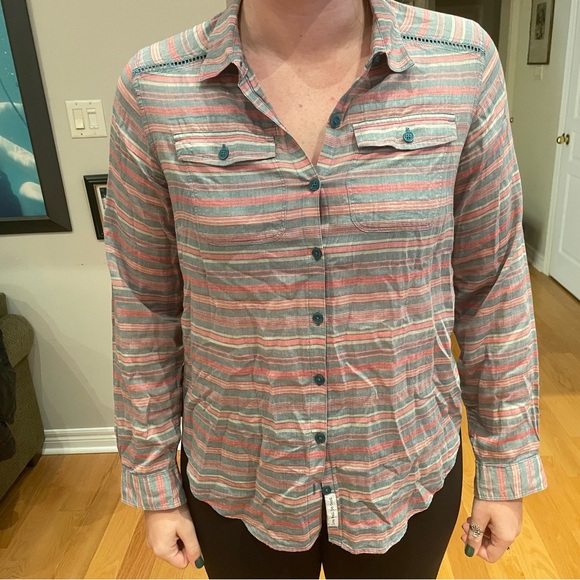 Button up blouse - Picture 2 of 2